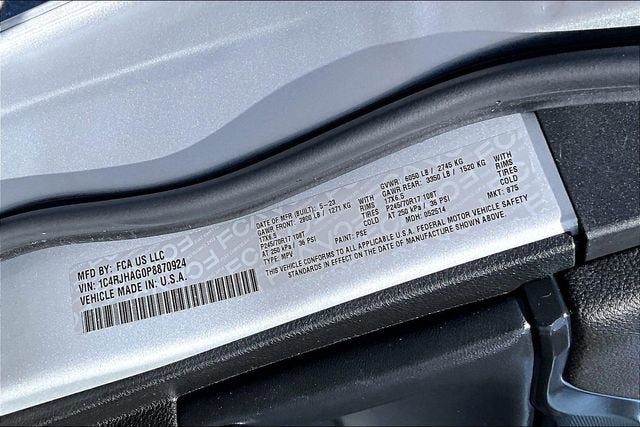 2023 Jeep Grand Cherokee Laredo