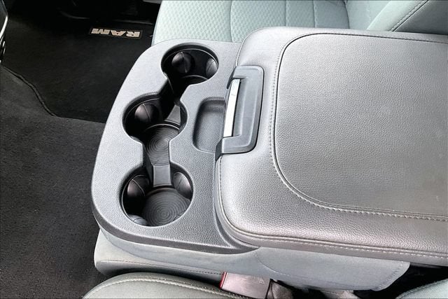 2016 RAM 1500 SLT