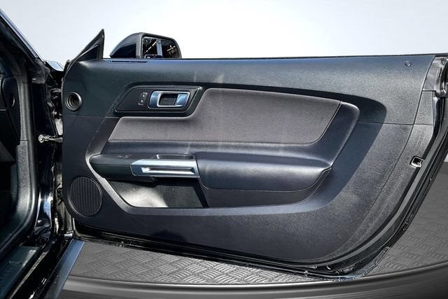 2022 Ford Mustang EcoBoost
