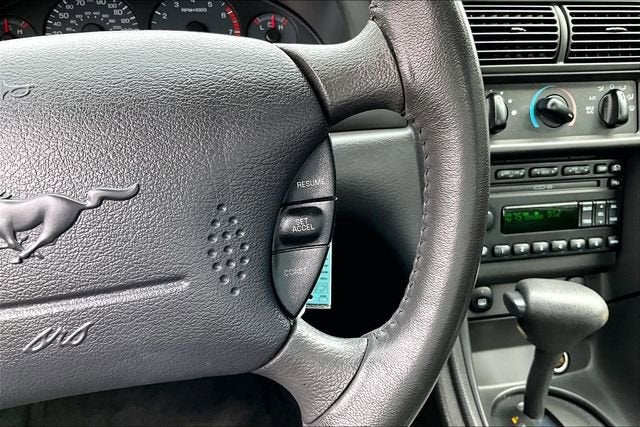 2004 Ford Mustang GT Deluxe