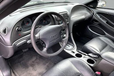 2004 Ford Mustang GT Deluxe