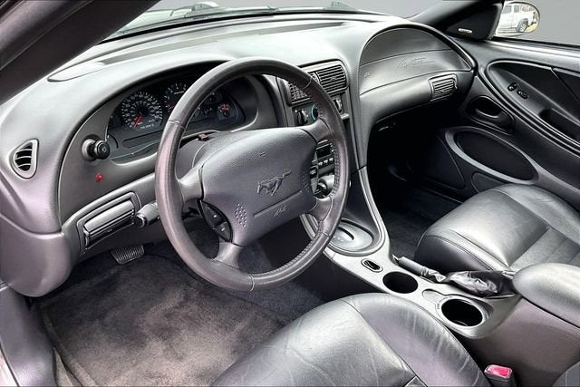 2004 Ford Mustang GT Deluxe