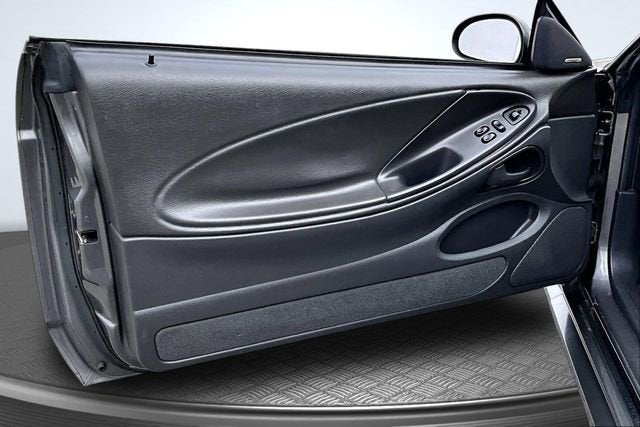 2004 Ford Mustang GT Deluxe