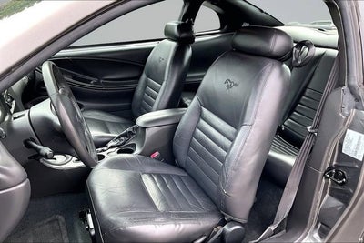 2004 Ford Mustang GT Deluxe