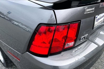 2004 Ford Mustang GT Deluxe