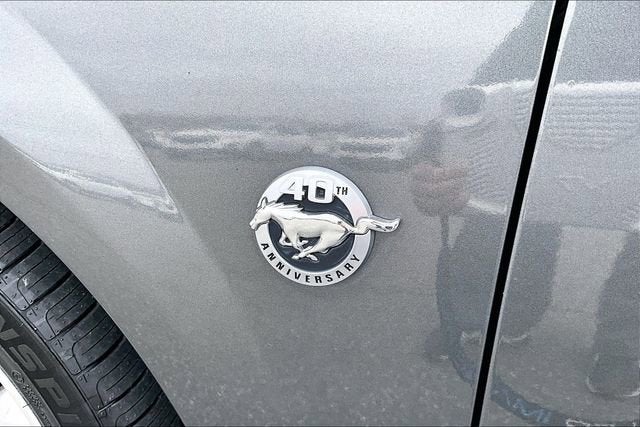 2004 Ford Mustang GT Deluxe