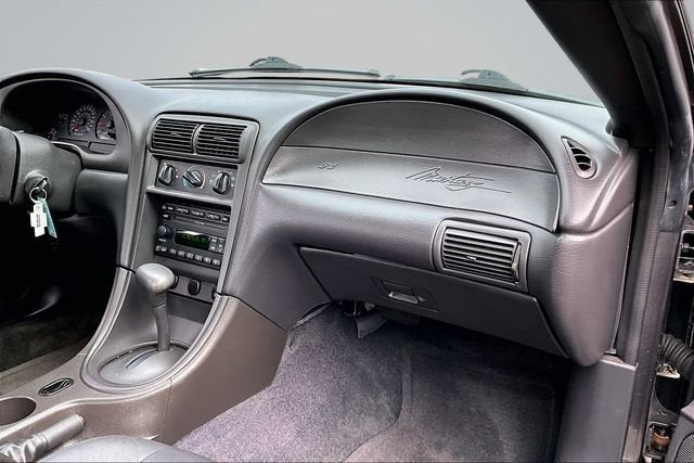 2004 Ford Mustang GT Deluxe