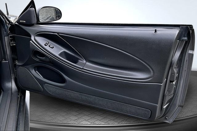 2004 Ford Mustang GT Deluxe