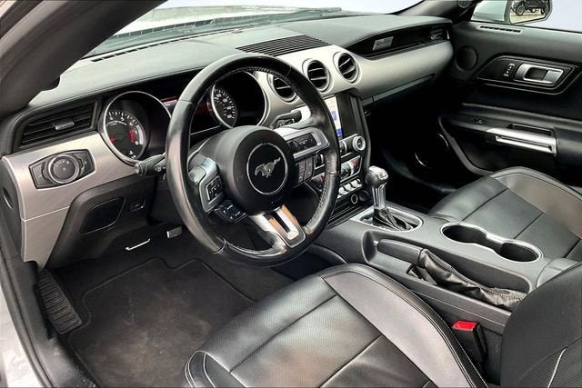 2022 Ford Mustang EcoBoost