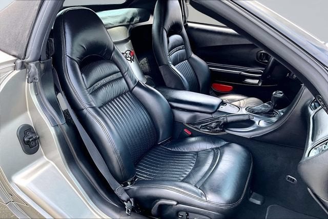 2000 Chevrolet Corvette Base