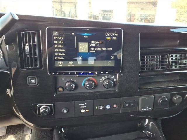 2025 Chevrolet Express Cargo 2500 WT