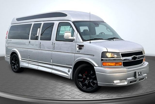 2025 Chevrolet Express Cargo 2500 WT