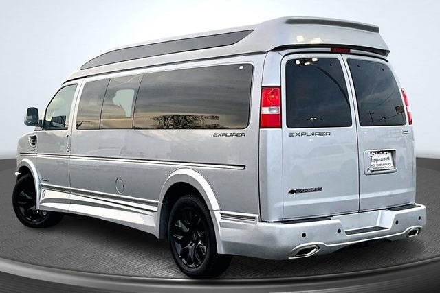 2025 Chevrolet Express Cargo 2500 WT