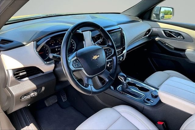 2023 Chevrolet Traverse LT Leather