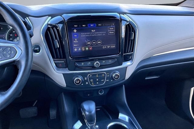 2022 Chevrolet Traverse LT Leather