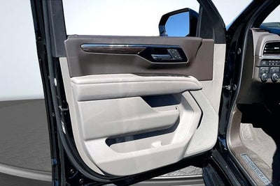 2025 Chevrolet Suburban LT