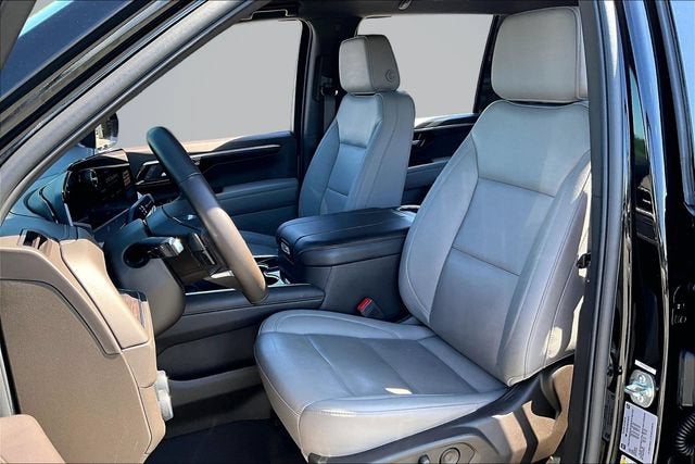 2025 Chevrolet Suburban LT