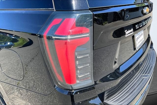 2025 Chevrolet Suburban LT