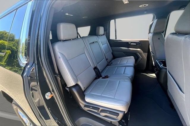 2025 Chevrolet Suburban LT