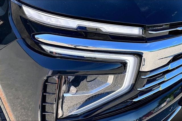 2025 Chevrolet Suburban LT