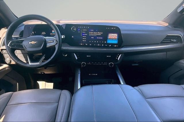 2025 Chevrolet Suburban LT