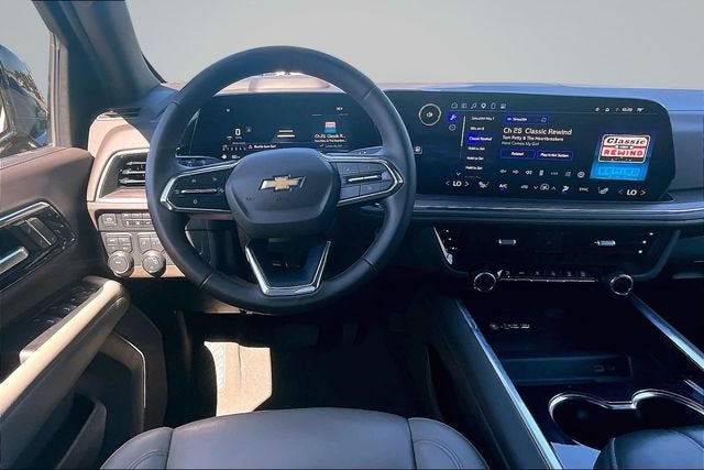 2025 Chevrolet Suburban LT