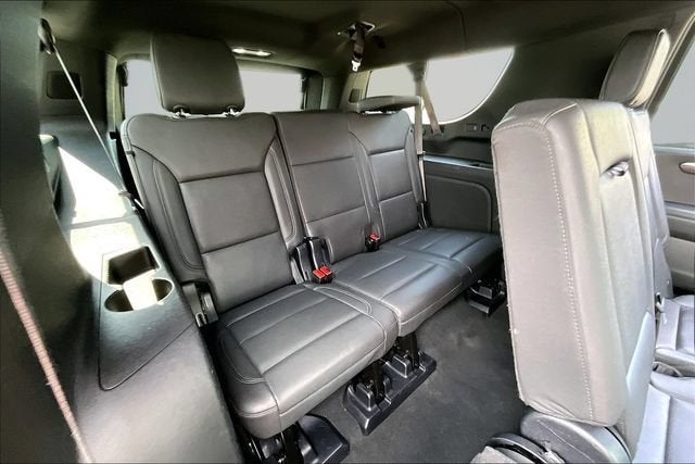 2025 Chevrolet Suburban LT