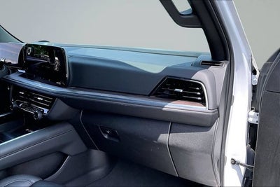 2025 Chevrolet Suburban LT