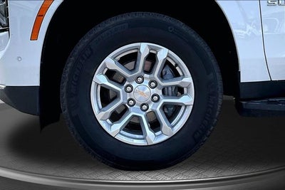 2025 Chevrolet Suburban LT