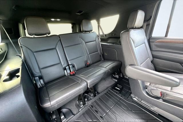 2021 Chevrolet Suburban High Country