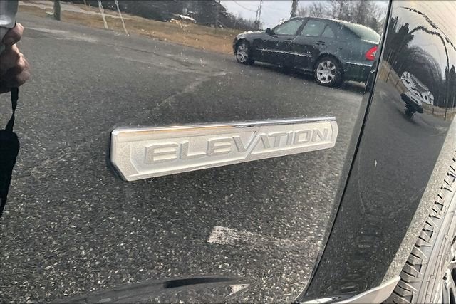 2022 GMC Canyon Elevation Standard