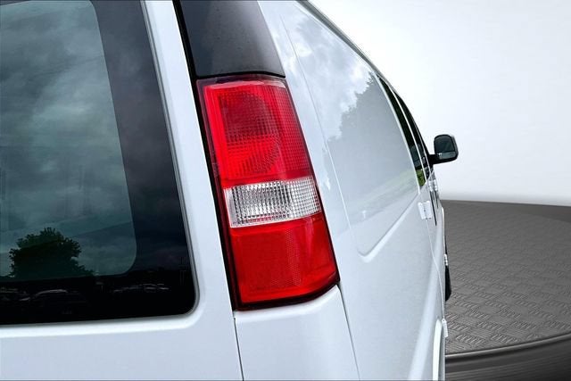 2021 GMC Savana Cargo 2500 Base