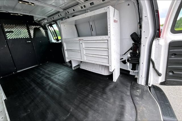 2021 GMC Savana Cargo 2500 Base