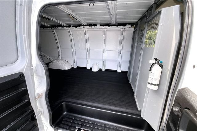 2023 GMC Savana Cargo 2500 Work Van