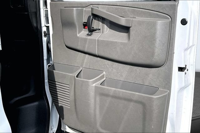 2023 GMC Savana Cargo 2500 Work Van