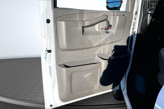 2023 GMC Savana Cargo 3500 Work Van