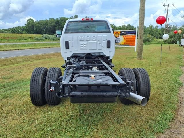 2025 Chevrolet Silverado 4500 HD Work Truck