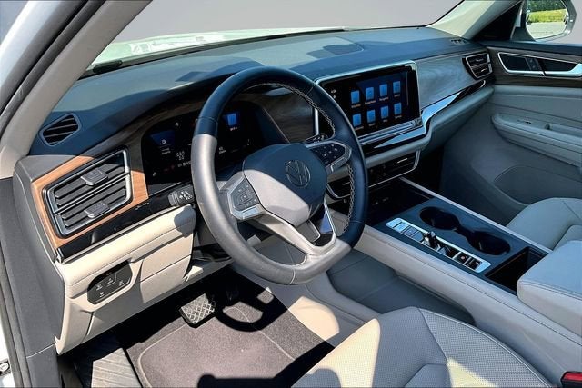 2024 Volkswagen Atlas 2.0T SE