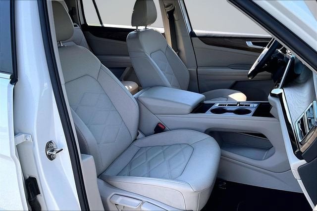 2024 Volkswagen Atlas 2.0T SE