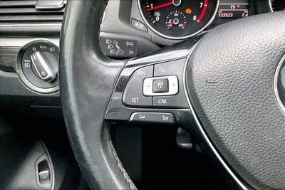 2016 Volkswagen Passat 1.8T SE