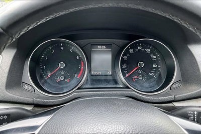 2016 Volkswagen Passat 1.8T SE