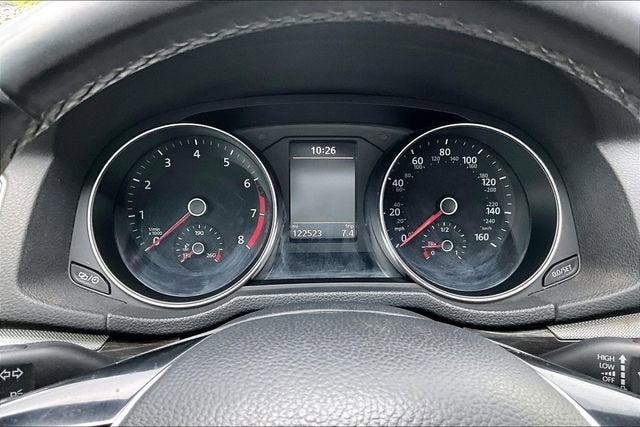 2016 Volkswagen Passat 1.8T SE