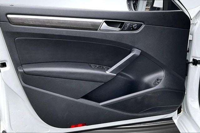 2016 Volkswagen Passat 1.8T SE