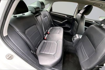 2016 Volkswagen Passat 1.8T SE