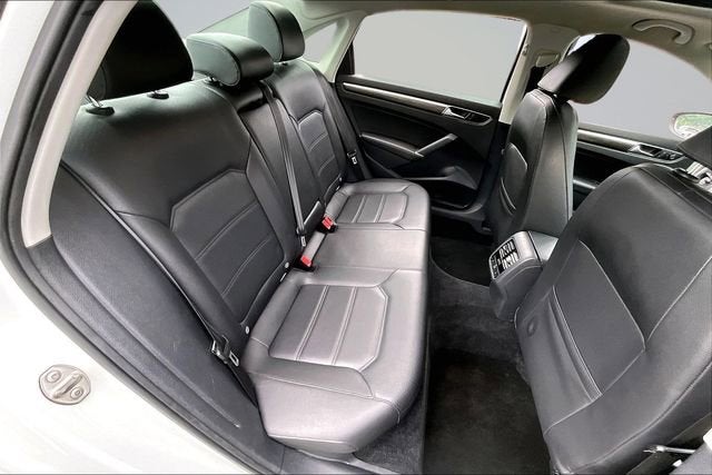 2016 Volkswagen Passat 1.8T SE