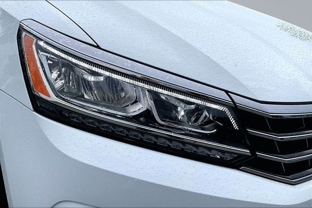 2016 Volkswagen Passat 1.8T SE