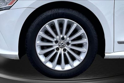 2016 Volkswagen Passat 1.8T SE