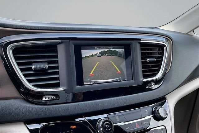 2020 Chrysler Voyager L