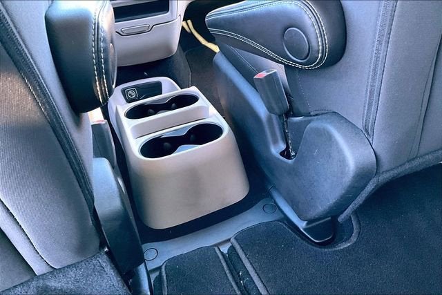 2024 Chrysler Voyager LX