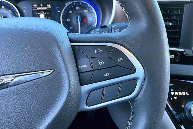 2024 Chrysler Voyager LX